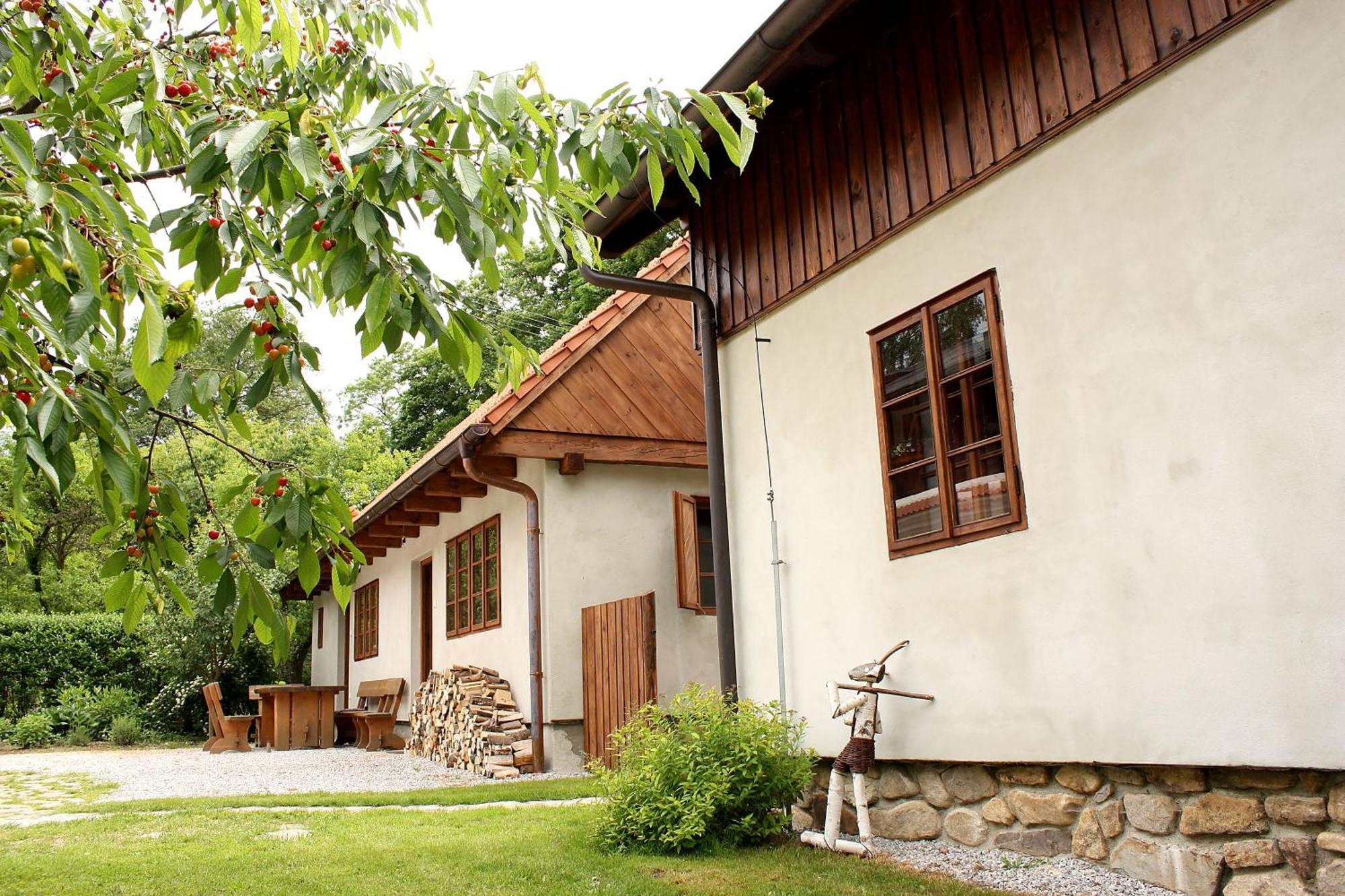 Apartmány Červený Dvůr Chvalšiny Exterior foto