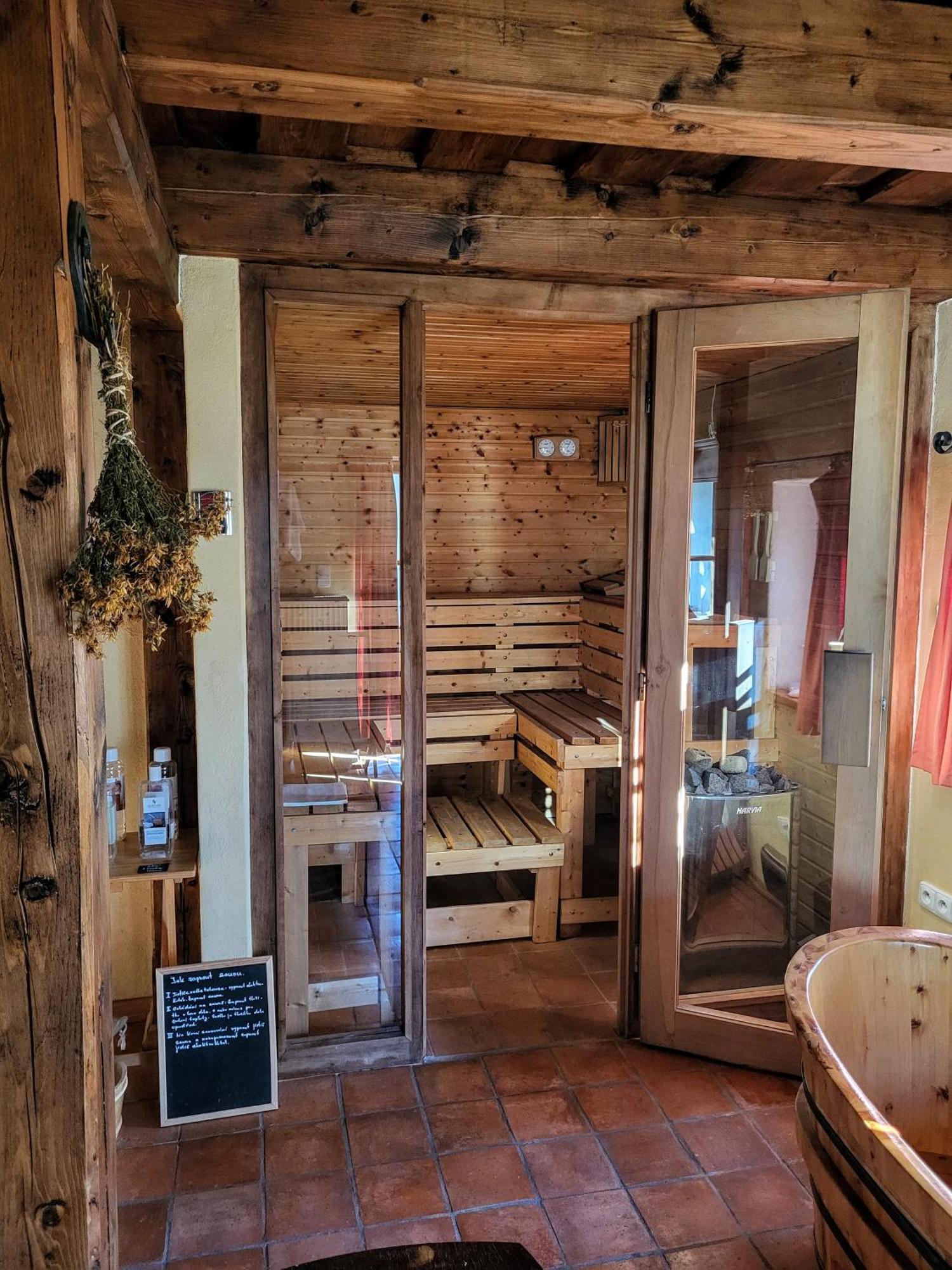 Apartmány Červený Dvůr Chvalšiny Exterior foto